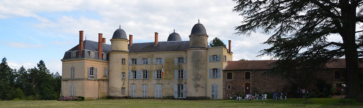 Le château d'Ailly, lieu du CMRDS Camp Maxime Real del Sarte et de l' Université d’Été de l'Action française