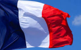Macron place le drapeau européen sous l’Arc de triomphe, sans le drapeau français